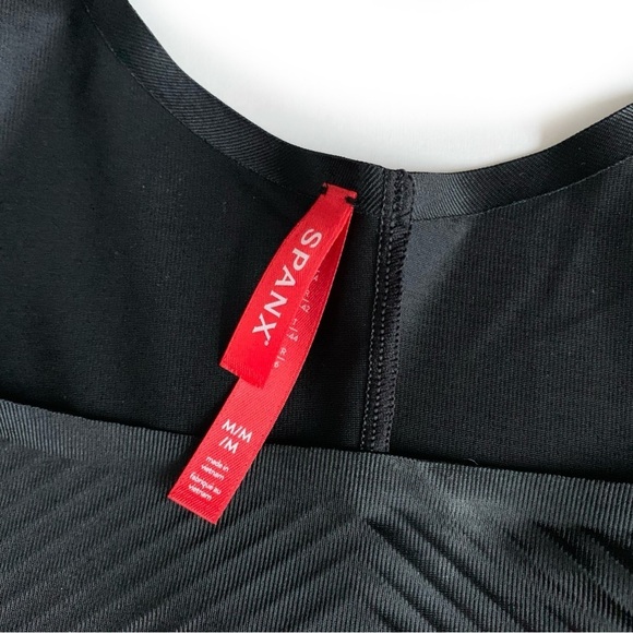 SPANX Thinsticts 2.0 Open Bust Mid Thigh Bodysuit! - Picture 6 of 7